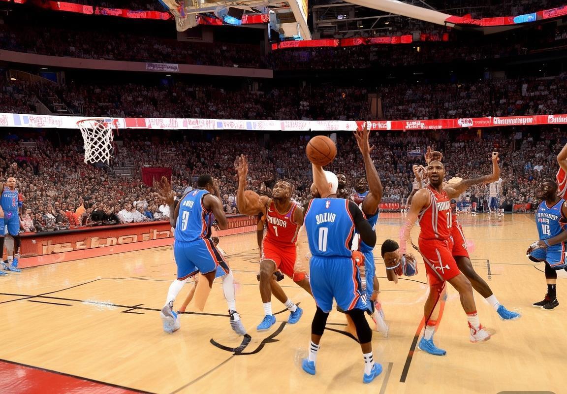 2017年NBA火箭对雷霆巅峰对决：哈登威少双星闪耀，三分与内线激战回顾